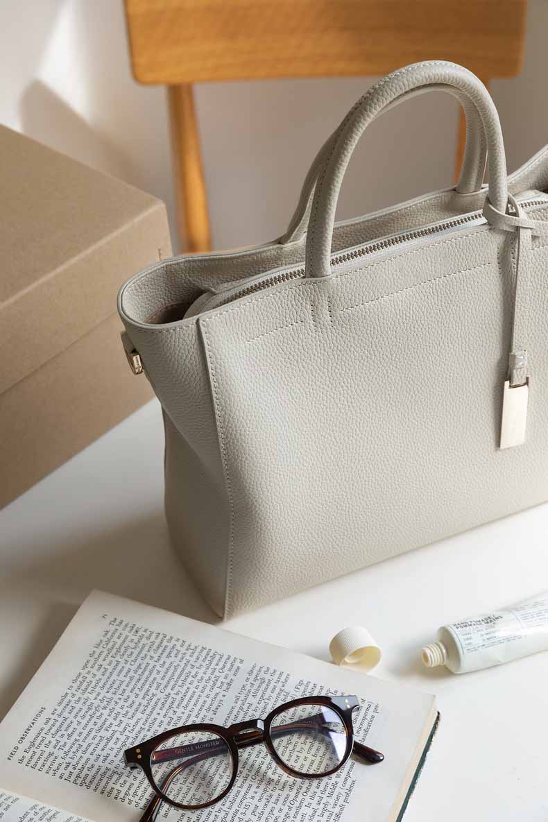 Full-Grain Leather bag | Impression