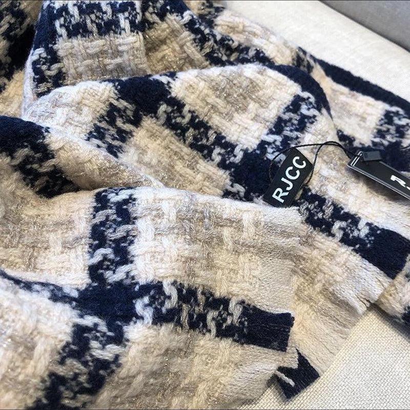 Wool scarf