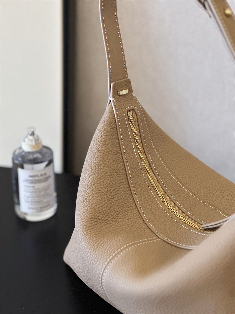 Leather bag