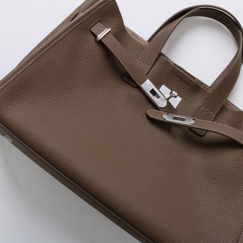Full-Grain Leather Bag | Forever classic