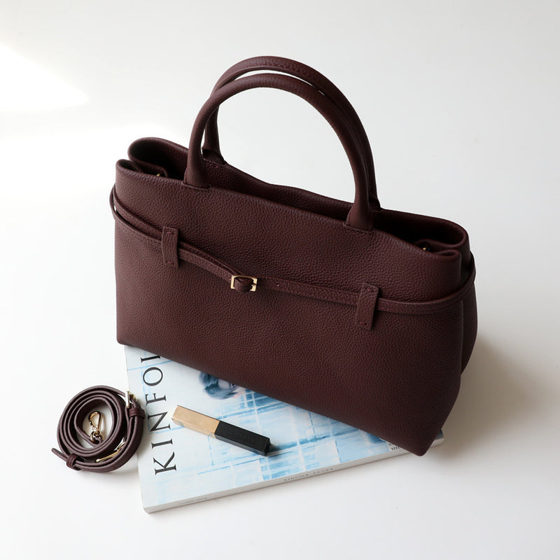 Full-Grain Leather Bag | Sea and woman