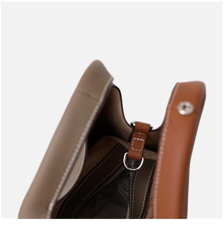 Full-Grain Leather bag | A Tale of Two Cities
