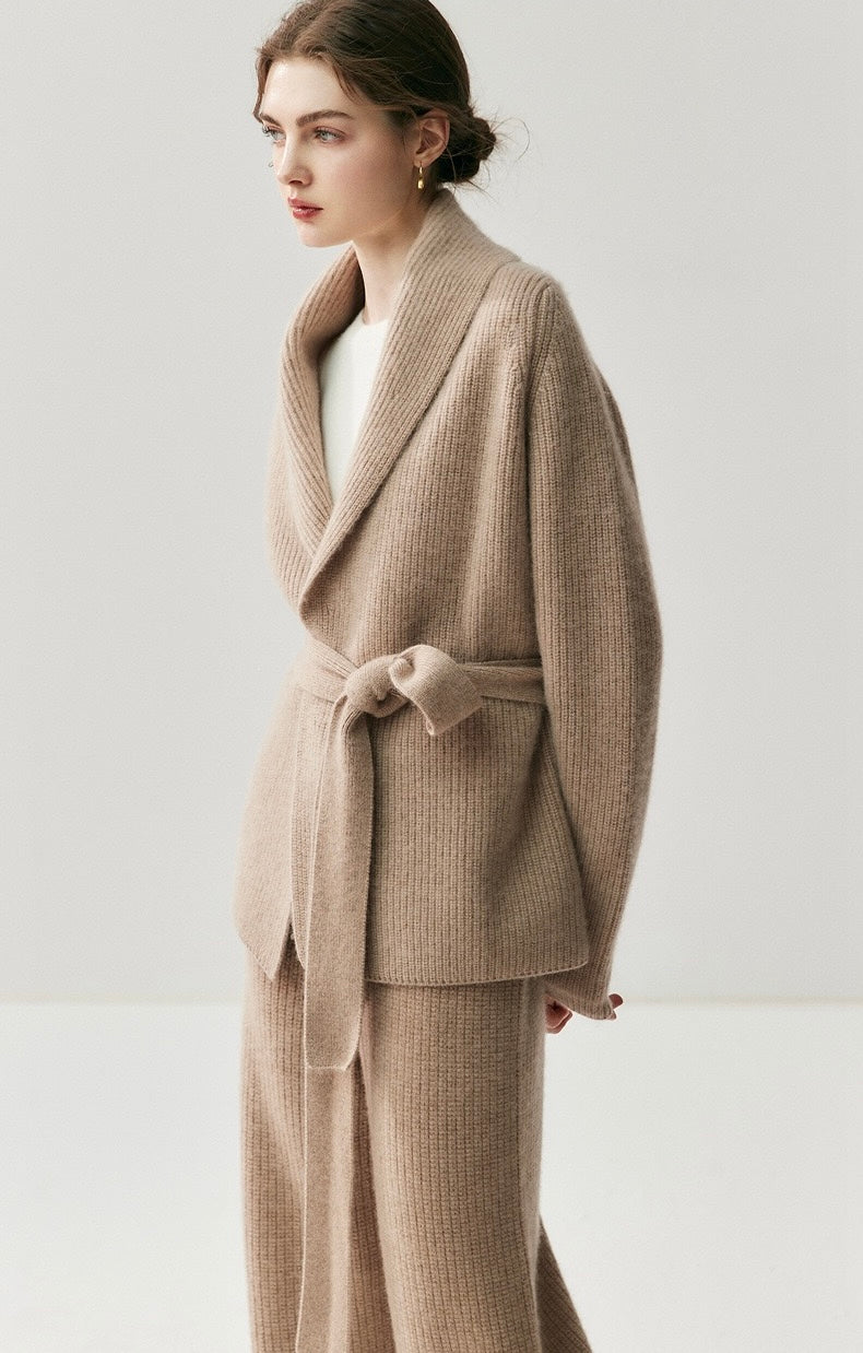 Cashmere sweater | Lumé Robe Coat