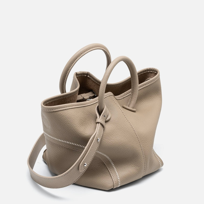Full-grain leather bag|niche commuter tote