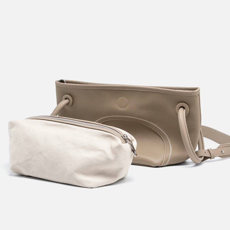 Full-grain leather bag|niche commuter tote