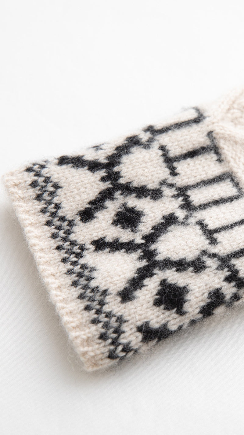 Cable-Knit Cashmere Sweater | Clara