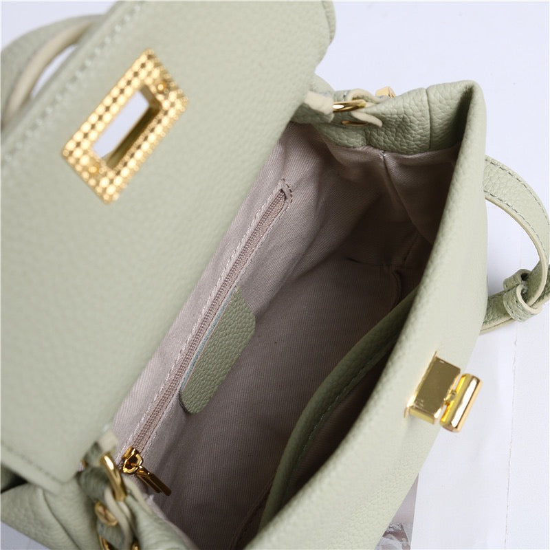 Full-Grain Leather Bag | Wind bell