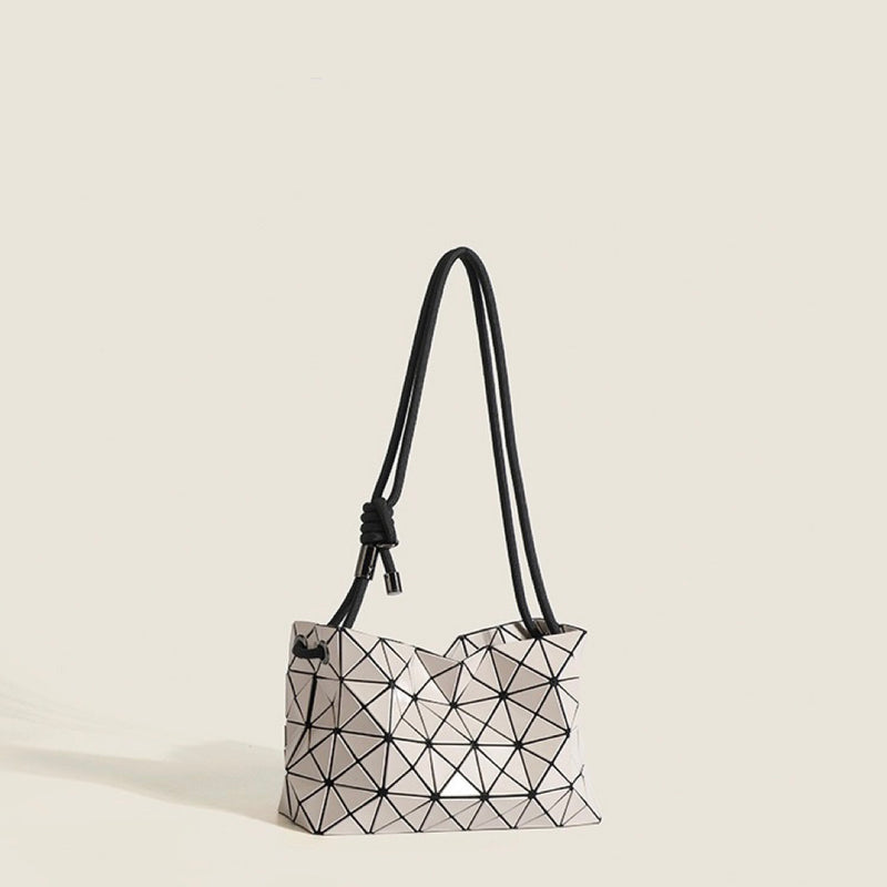 Lightweight geometric bag | Geometric aesthetics