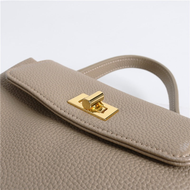 Full-Grain Leather Bag | Wind bell