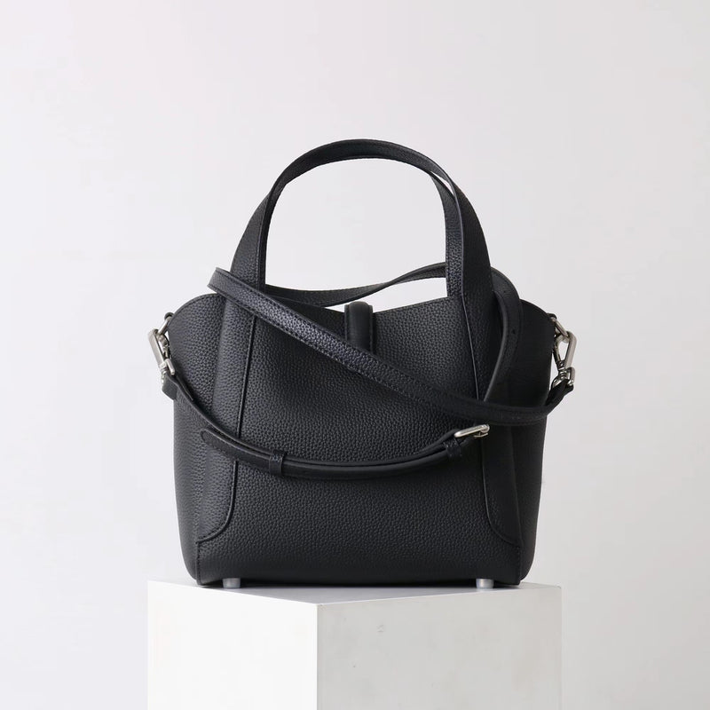Full-Grain Leather Bag | Flexa