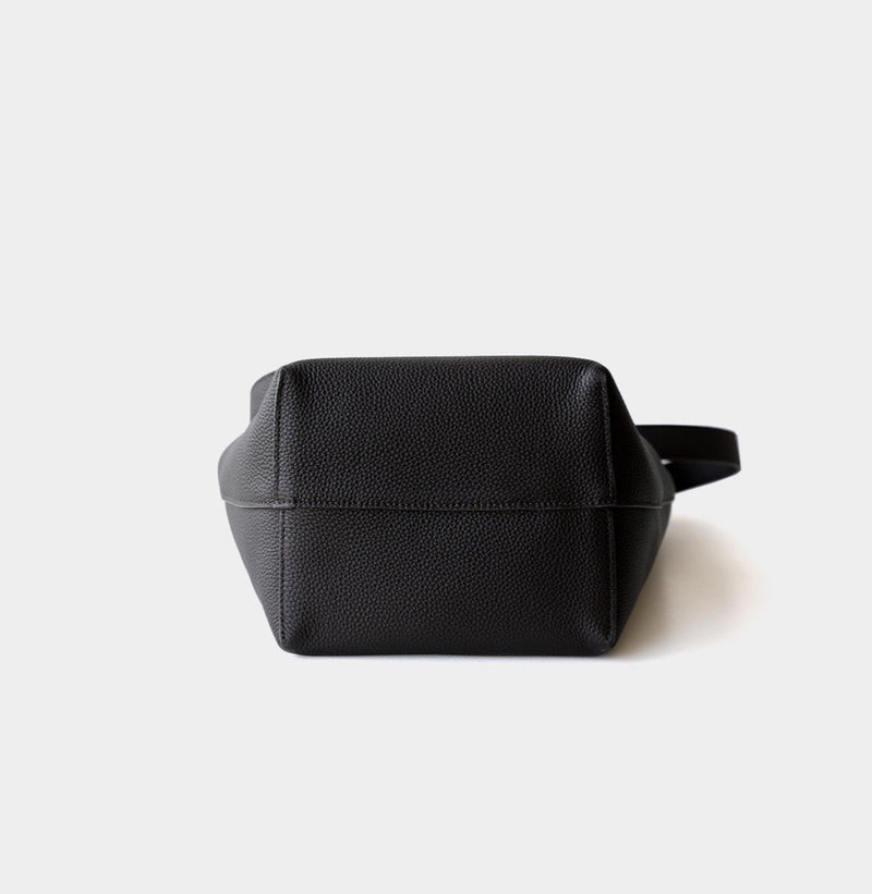 Full-Grain Leather bucket bag | Independent will