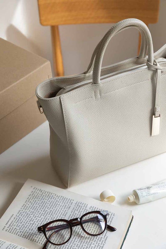 Full-Grain Leather bag | Impression