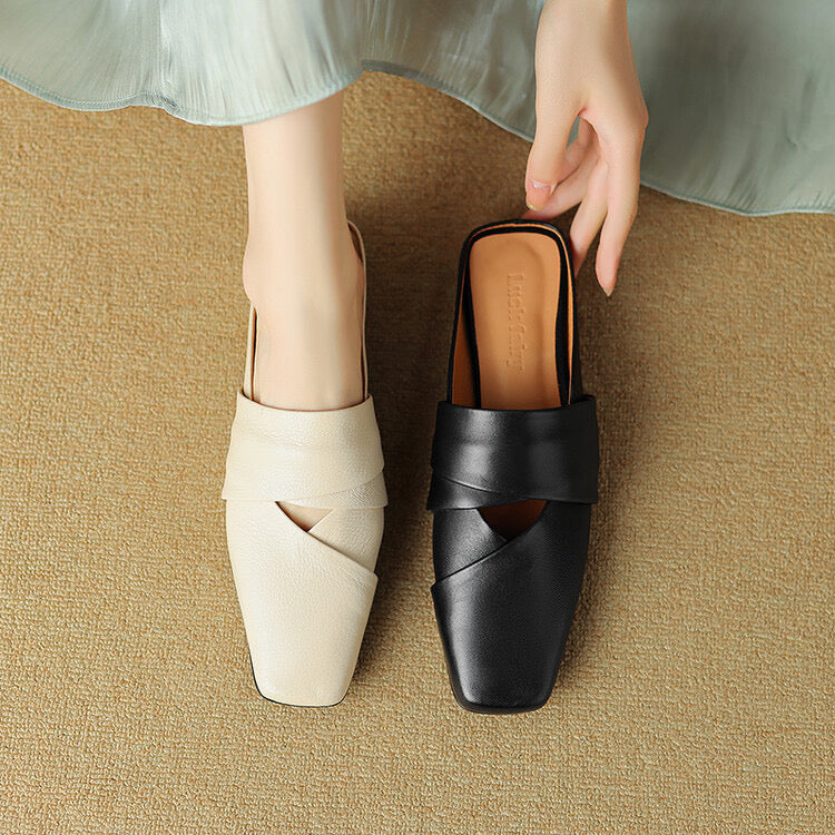 Leather flat Slippers / Hot wind