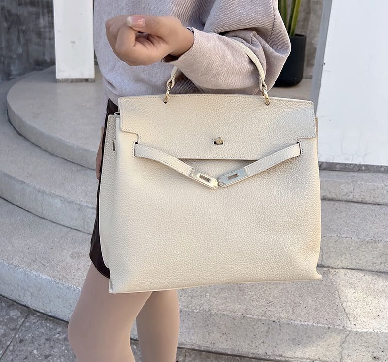 Full-Grain Leather  bag | First record