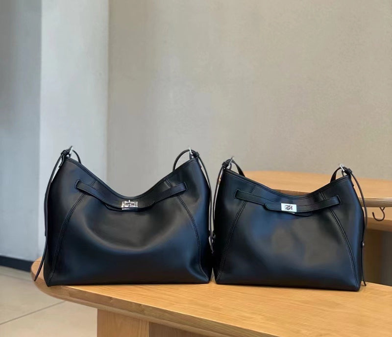 Refined split cowhide leather | MetroTote