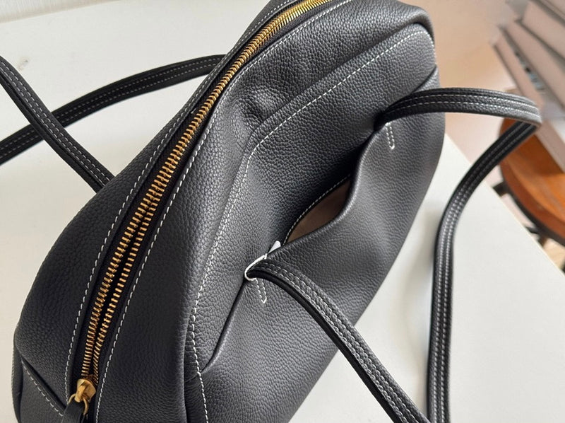 Full-Grain Leather Bag | 1900