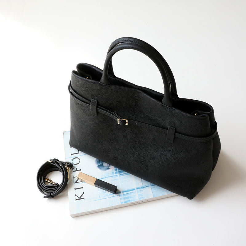 Full-Grain Leather Bag | Sea and woman