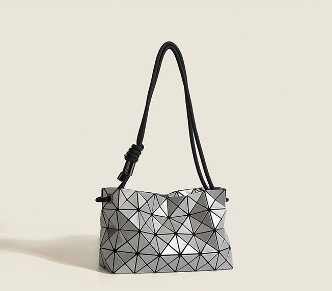 Lightweight geometric bag | Geometric aesthetics