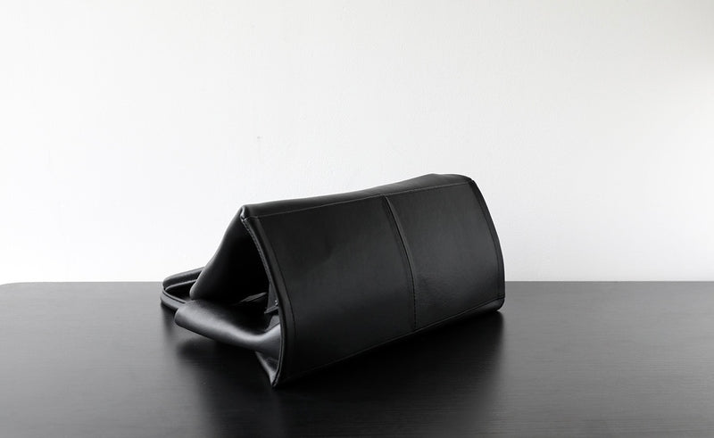 Top-Grain Leather Bag | The World of wind