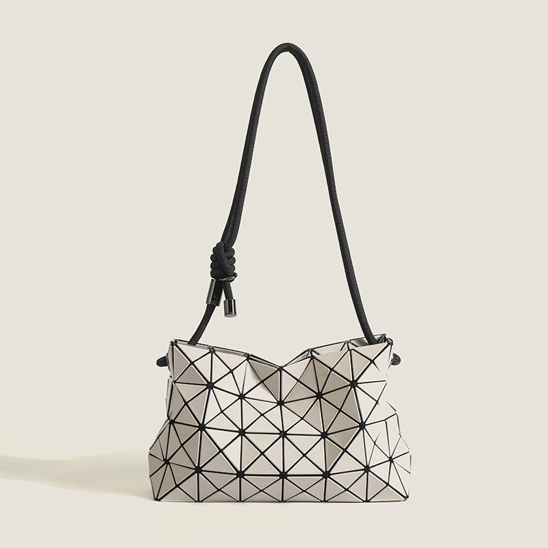 Lightweight geometric bag | Geometric aesthetics