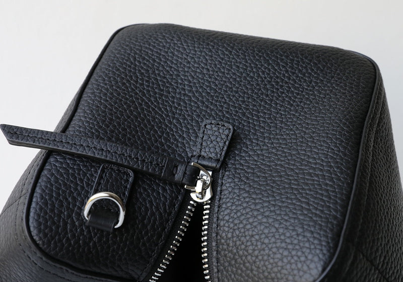 Full-grain leather | Elegant Boston