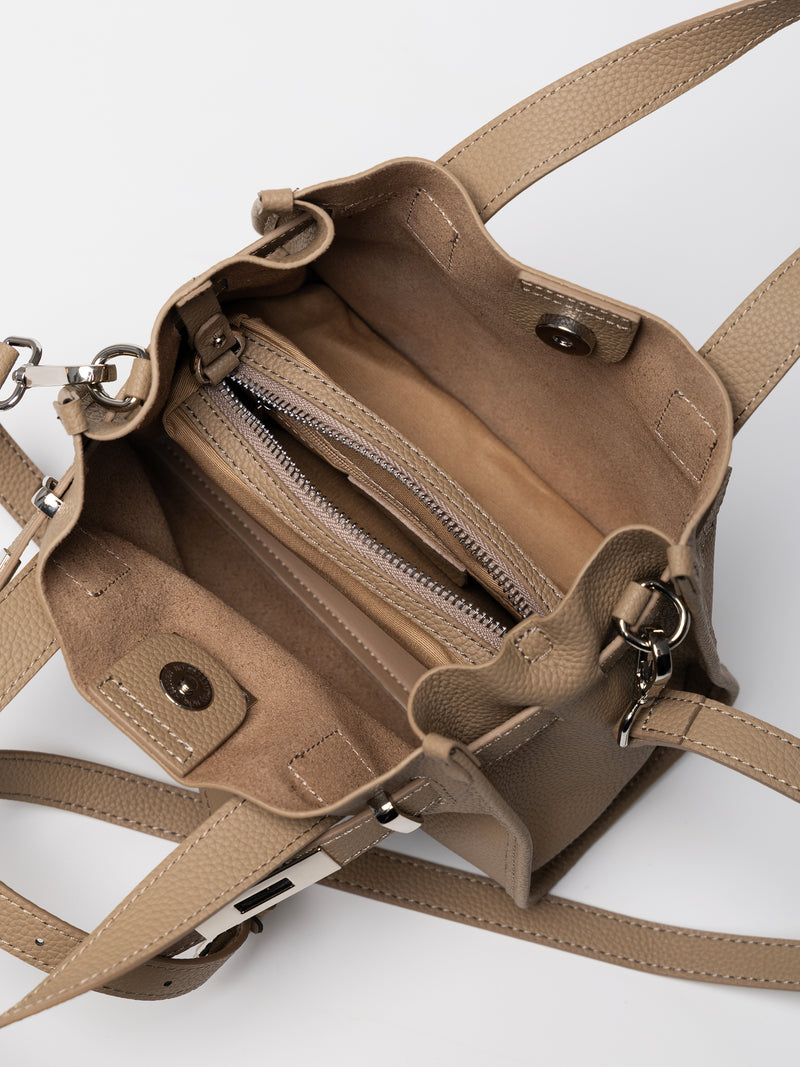 Full-grain leather bag | Forever classic M