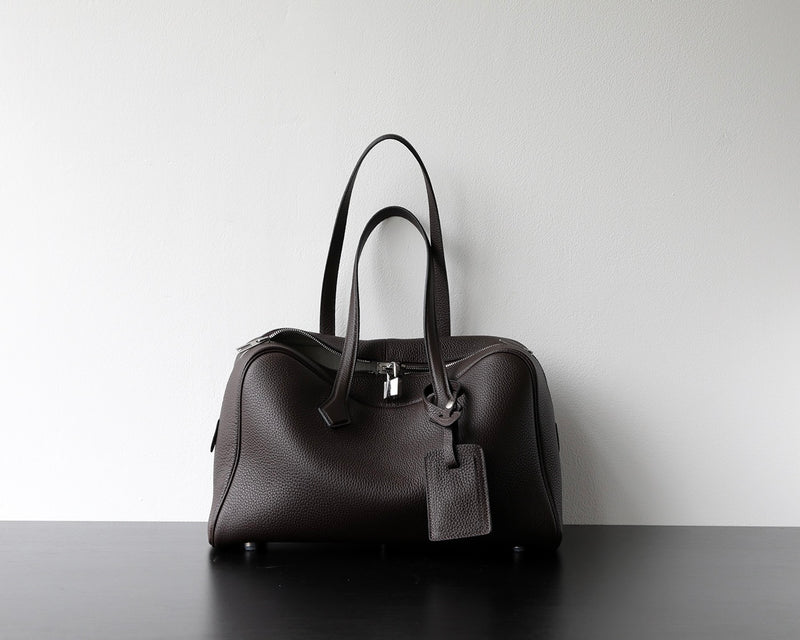 Full-Grain Leather bag | Big world