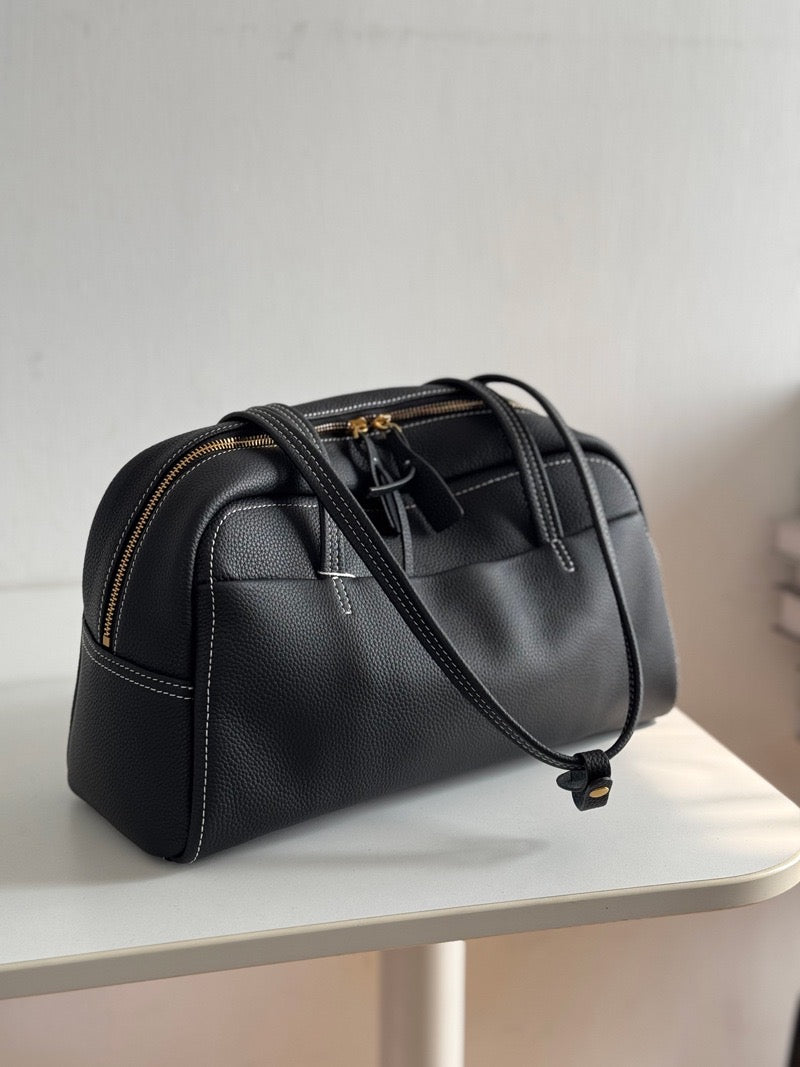 Full-Grain Leather Bag | 1900