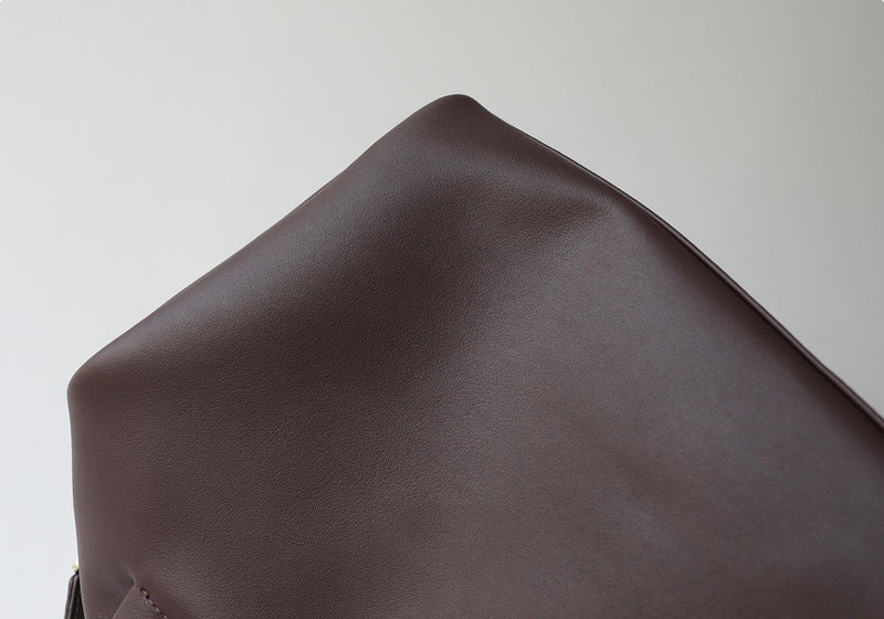 Full-Grain Leather Bag | Maison Boston