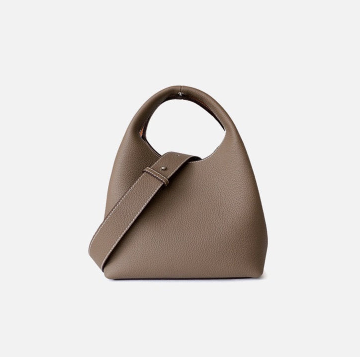 Full-Grain Leather bag | A Tale of Two Cities