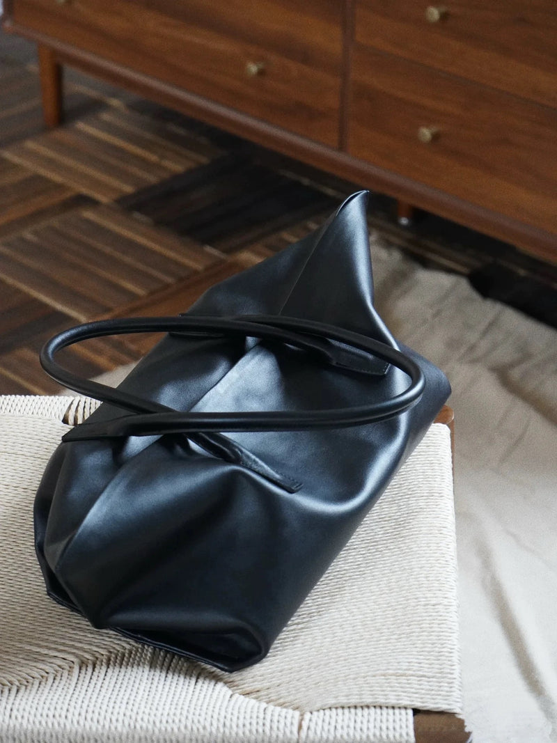 Top-Grain Leather Bag | The World of wind