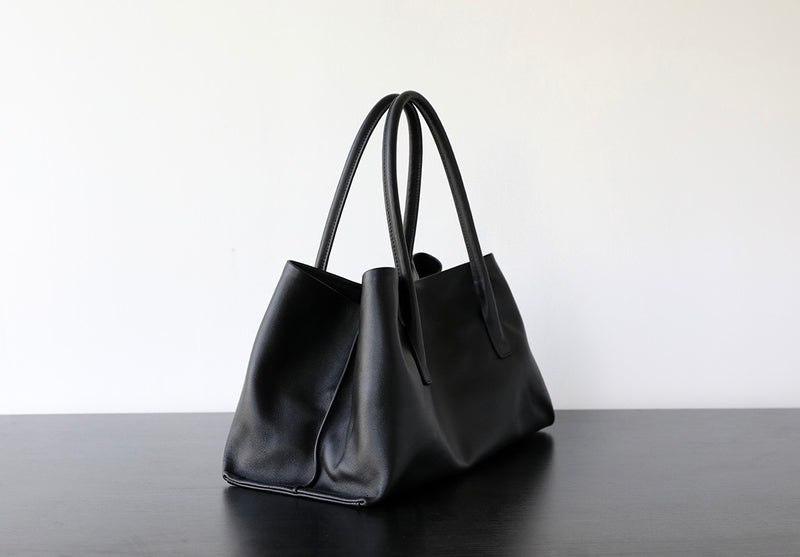 Top-Grain Leather Bag | The World of wind