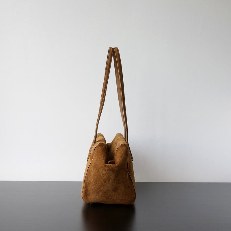 Full-grain nubuck leather | Leaf