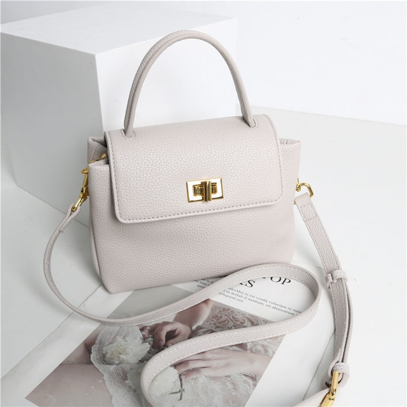 Full-Grain Leather Bag | Wind bell