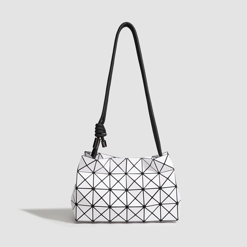 Lightweight geometric bag | Geometric aesthetics