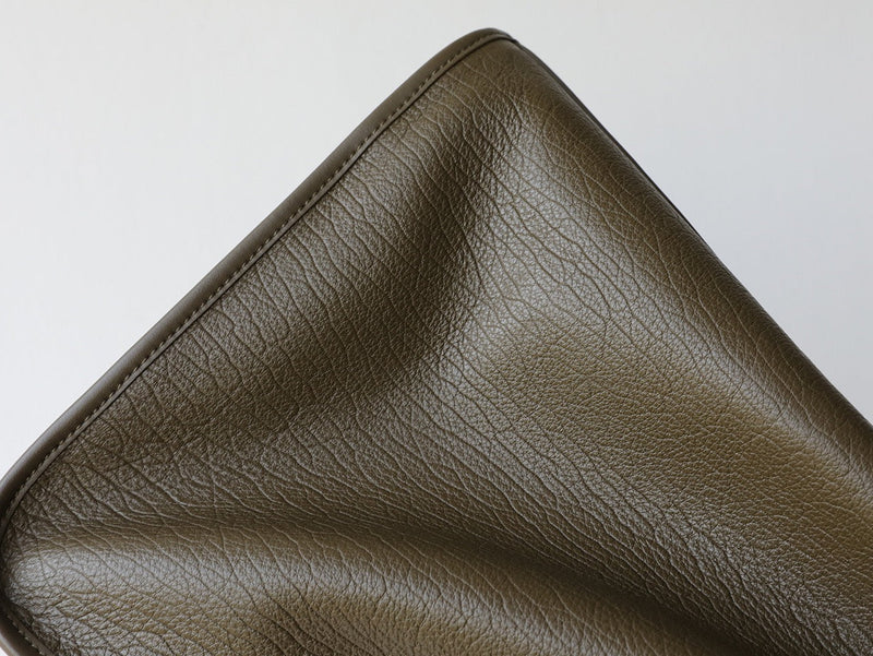 Embossed Cowhide Leather | Royal Oak