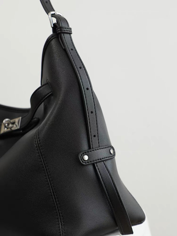 MetroTote | Full-grain leather bag