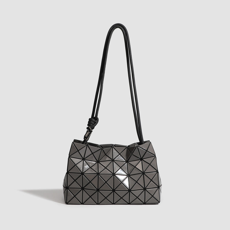 Lightweight geometric bag | Geometric aesthetics