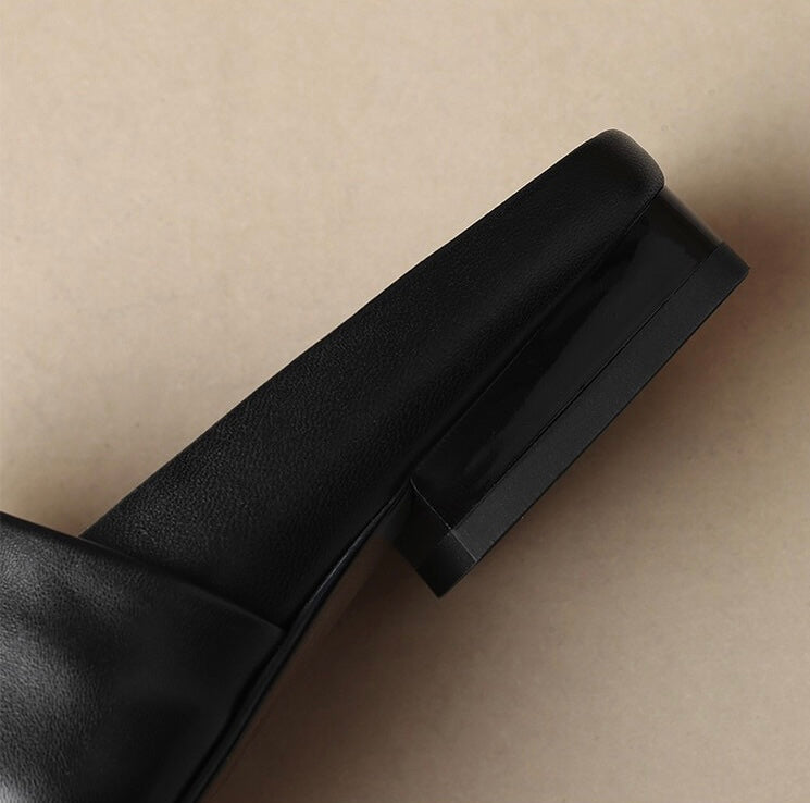 Leather flat Slippers / Hot wind