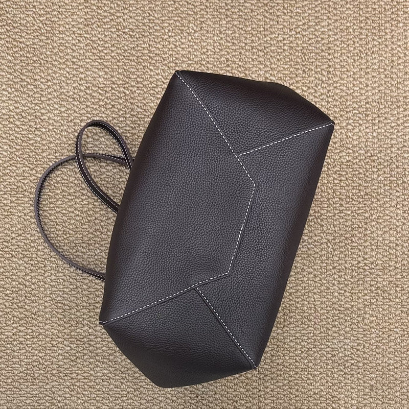 Full-grain leather bag | The tote