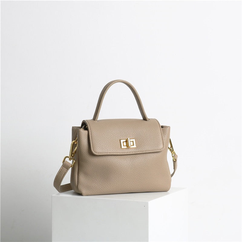 Full-Grain Leather Bag | Wind bell