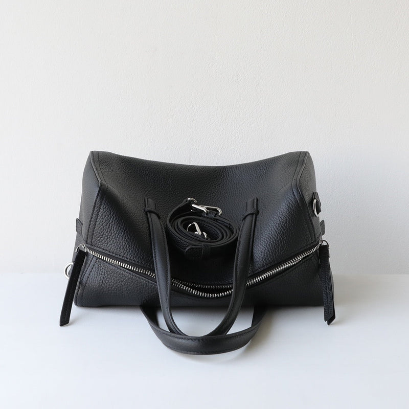 Full-grain leather | Elegant Boston