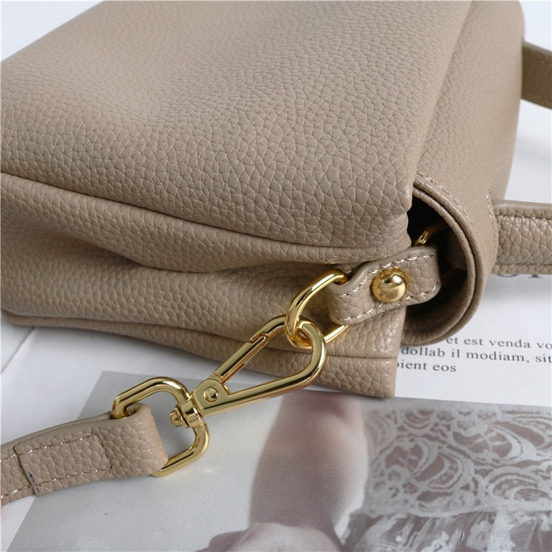 Full-Grain Leather Bag | Wind bell