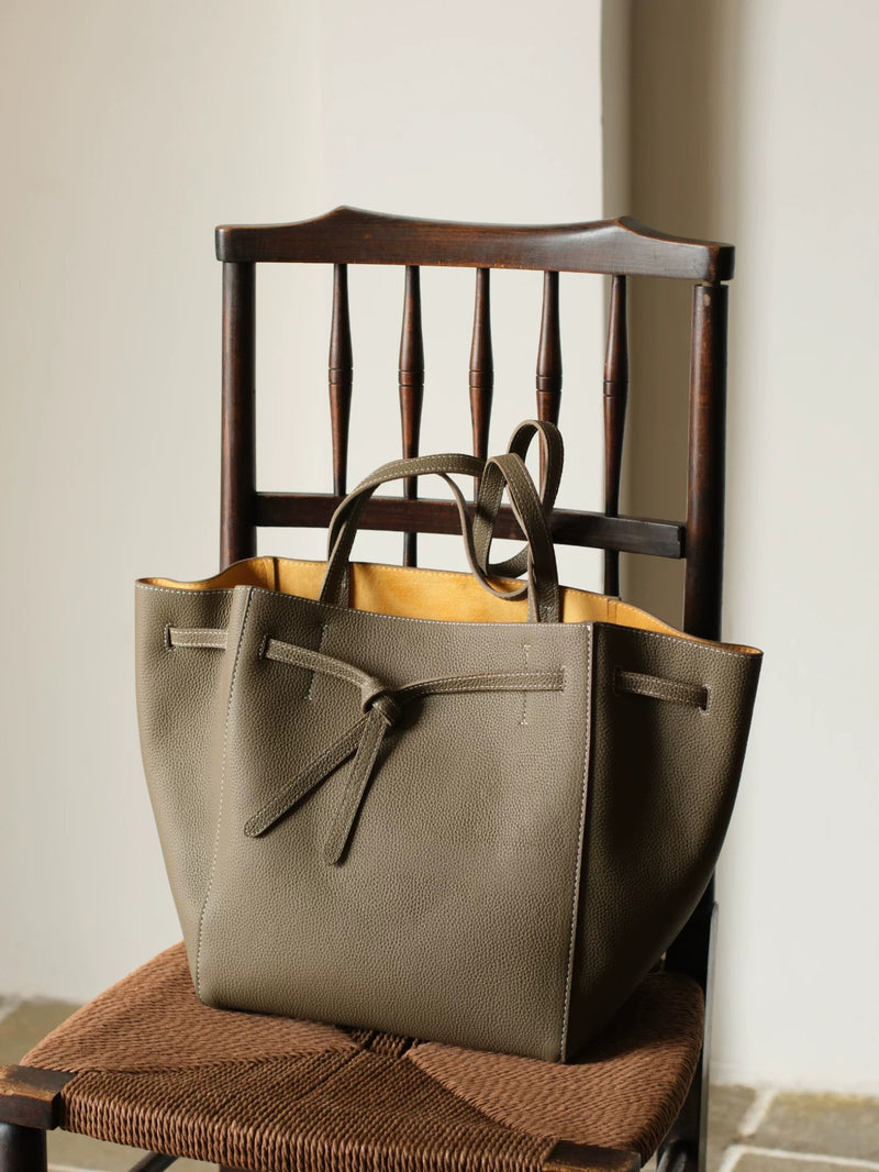 Full-grain leather bag | The tote
