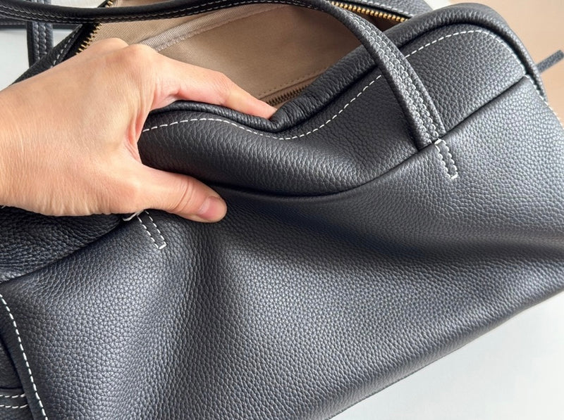 Full-Grain Leather Bag | 1900