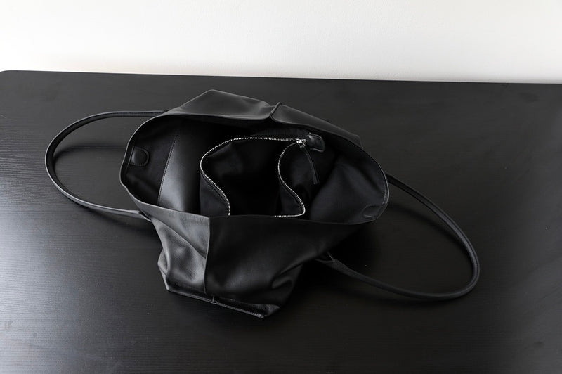 Top-Grain Leather Bag | The World of wind