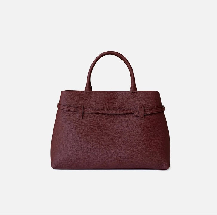 Full-Grain Leather Bag | Sea and woman
