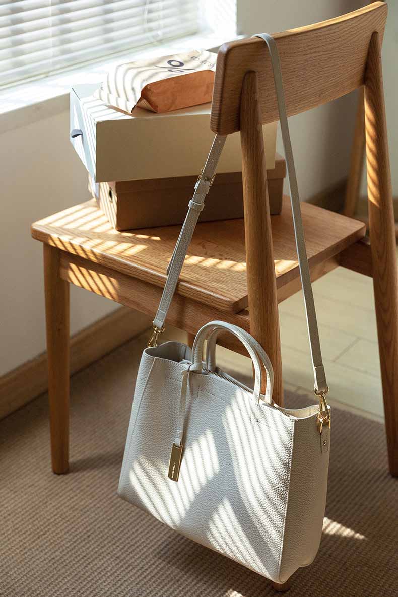 Full-Grain Leather bag | Impression