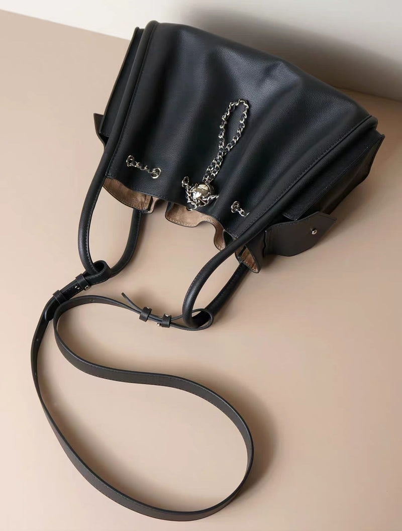 The Serein | Full-Grain Leather Chain Bucket Bag