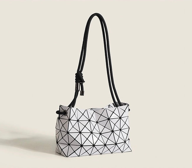 Lightweight geometric bag | Geometric aesthetics